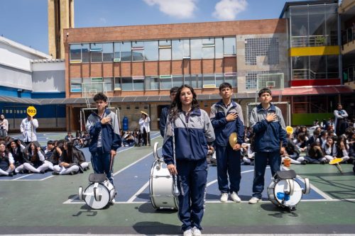 Entrega de Simbolos-13