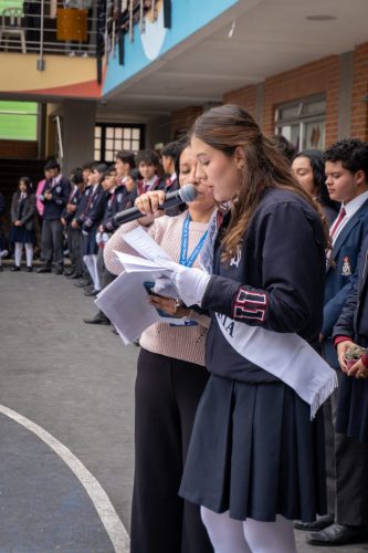 Entrega de Simbolos-63