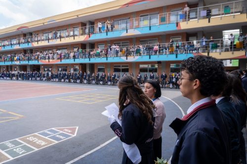 Entrega de Simbolos-69