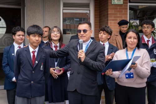 Entrega de Simbolos-78