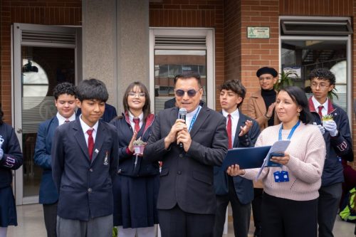 Entrega de Simbolos-79